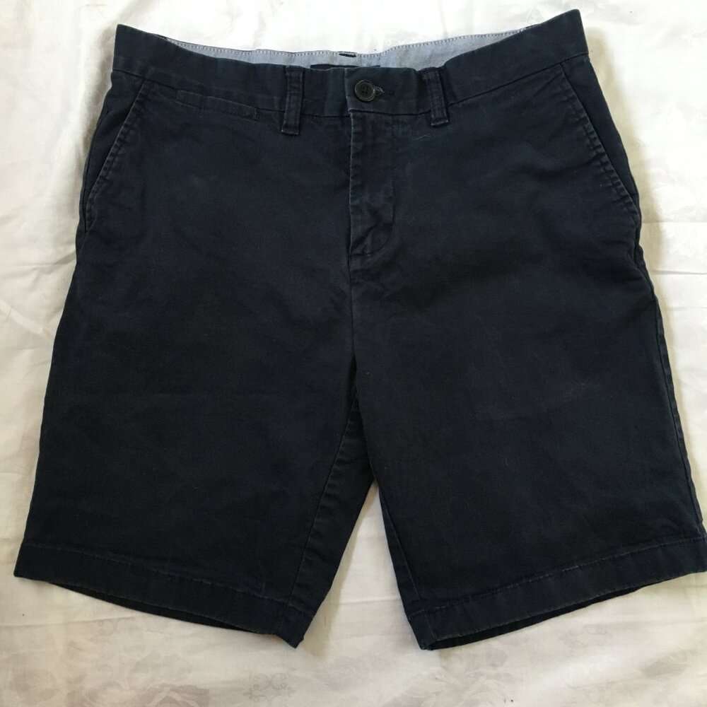 Tommy Hilfiger Classic Flat Front Men's Shorts Navy Blue Size 30 Cotton